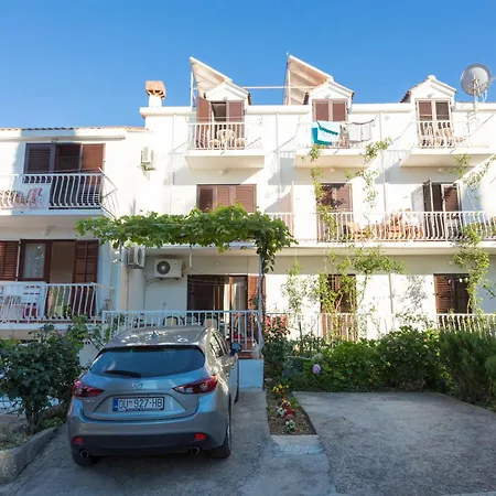 Apartment Anka 2 *